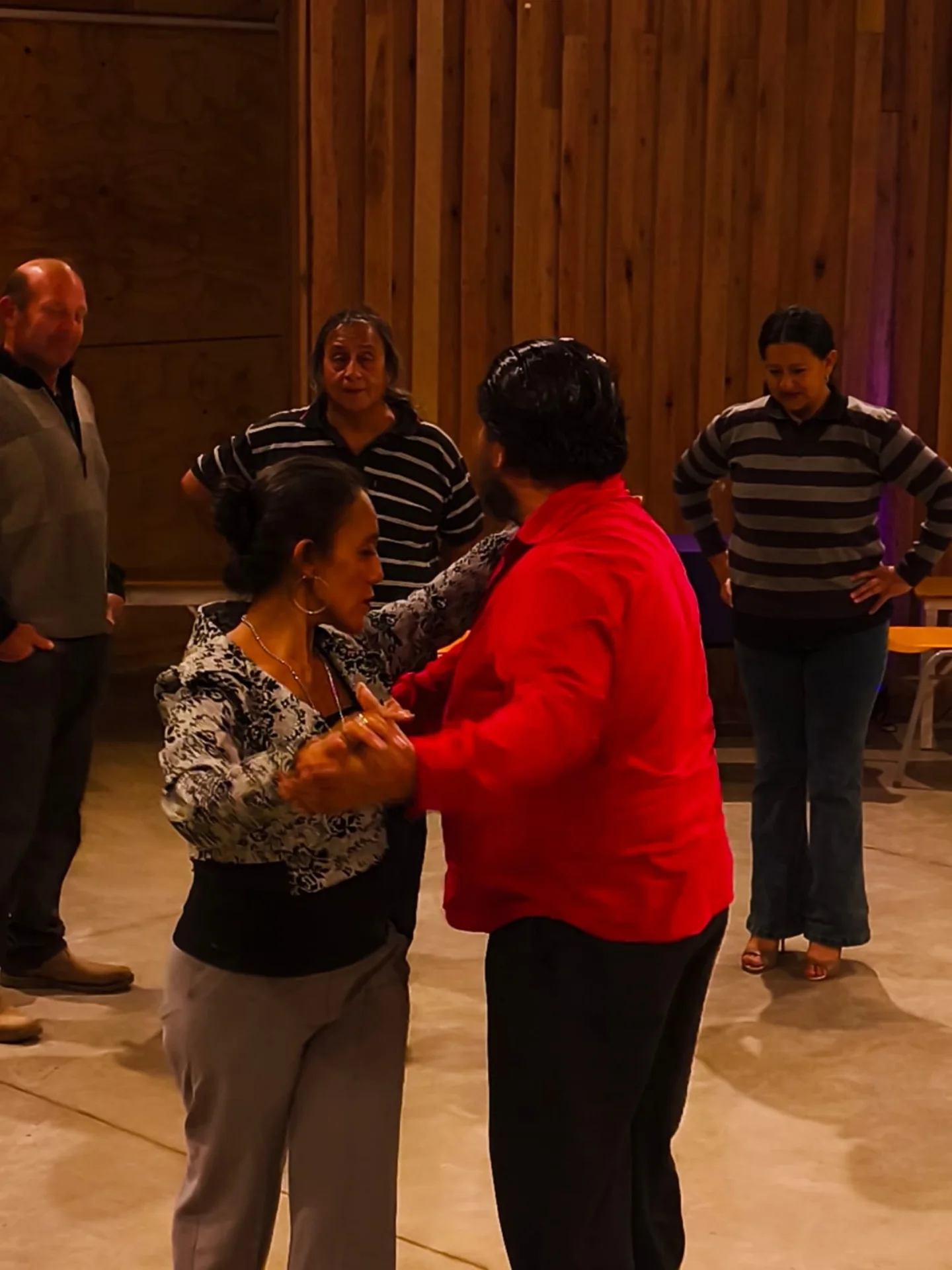 Clase de tango en La Violetera, marzo de 2026